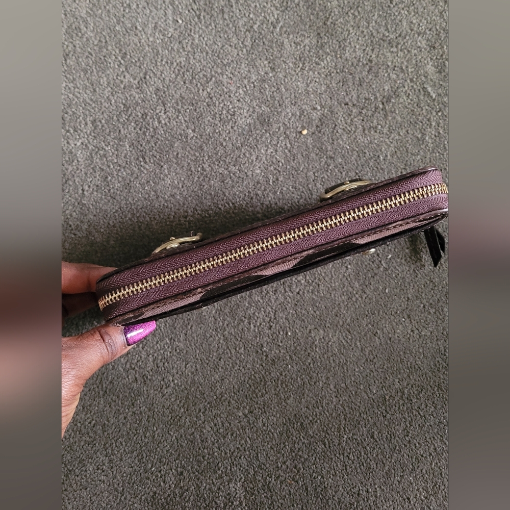 Coach Wallet - Picture 4 of 7